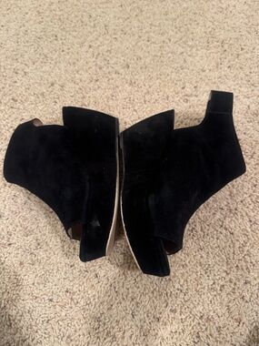 Sacha London Open toed pumps